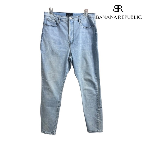 Banana Republic Denim - Banana Republic (EUC) Women’s Distressed, HighRise Jeans Size 14